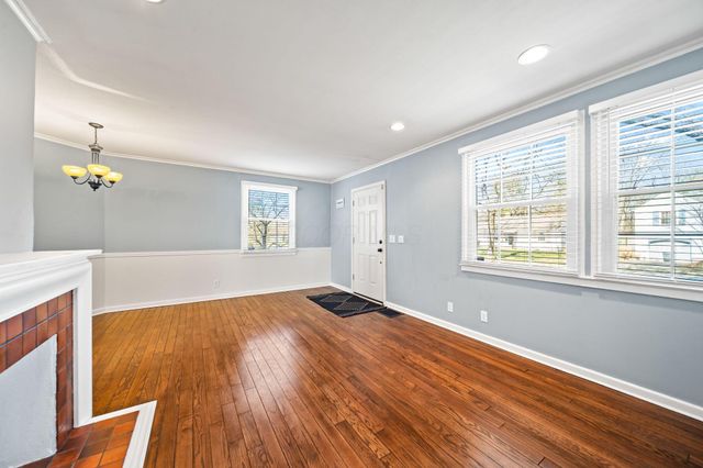 587 Kenbrook Drive, Worthington, OH 43085