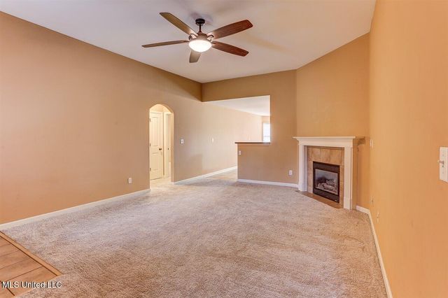 905 Fairway Pointe Cove, Hernando, MS 38632