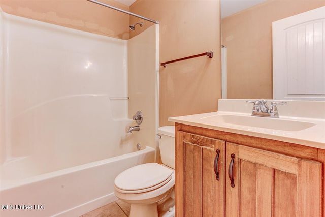 905 Fairway Pointe Cove, Hernando, MS 38632