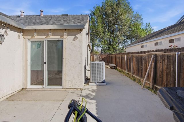 613 Laurel Ave, Modesto, CA 95351