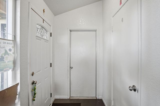 613 Laurel Ave, Modesto, CA 95351