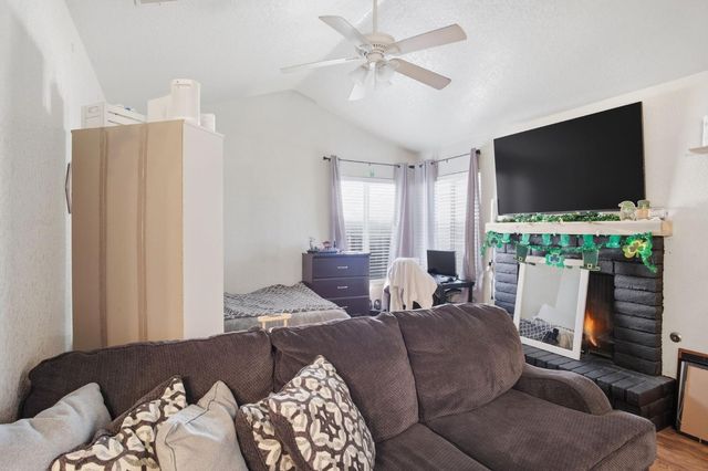 613 Laurel Ave, Modesto, CA 95351