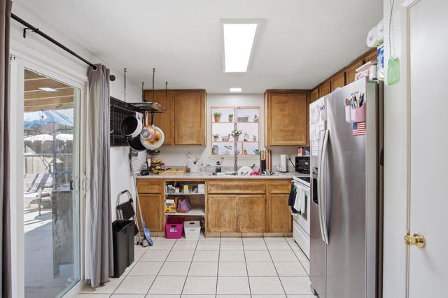 613 Laurel Ave, Modesto, CA 95351