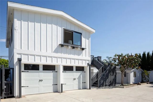 2097 Maple, Costa Mesa, CA 92627
