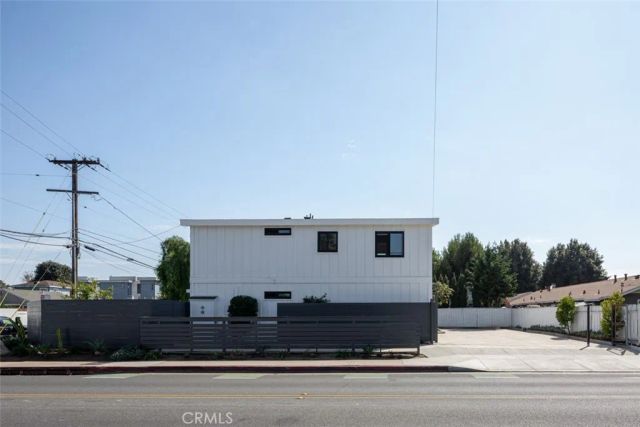 2097 Maple, Costa Mesa, CA 92627