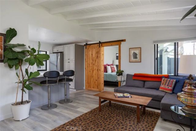 2097 Maple, Costa Mesa, CA 92627