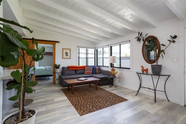 2097 Maple, Costa Mesa, CA 92627