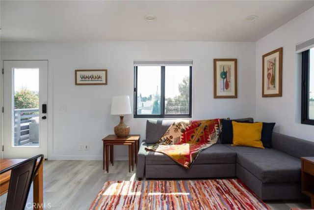 2097 Maple, Costa Mesa, CA 92627