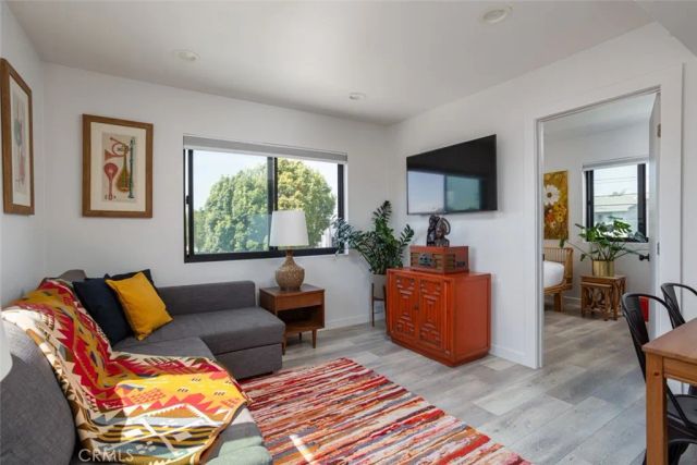 2097 Maple, Costa Mesa, CA 92627