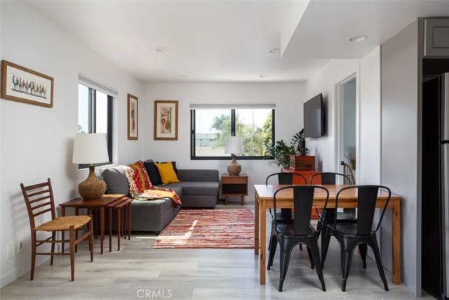 2097 Maple, Costa Mesa, CA 92627