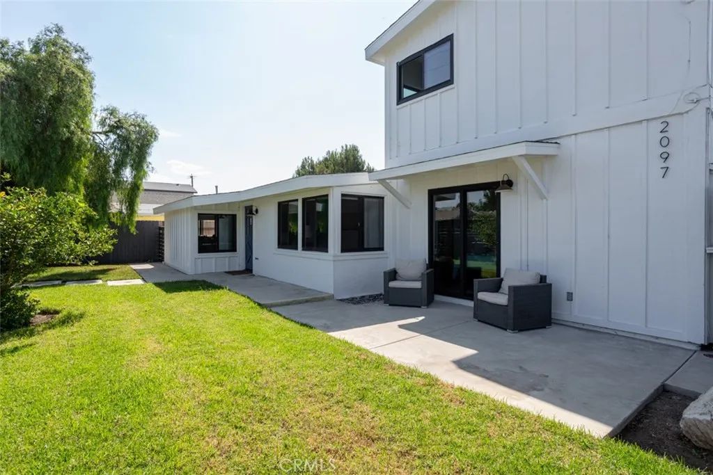 2097 Maple, Costa Mesa, CA 92627