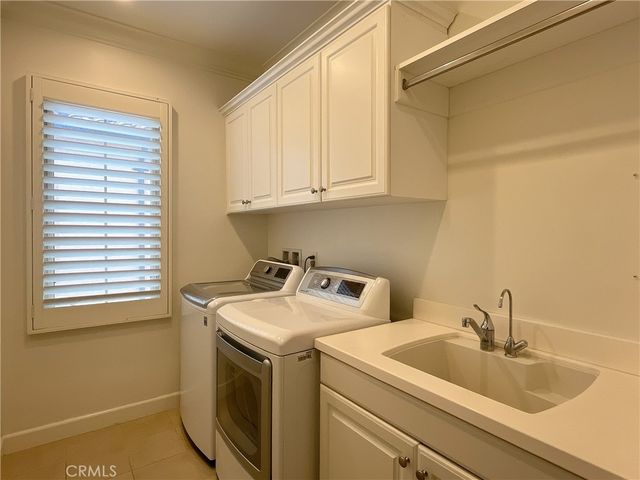 64 Berkshire, Irvine, CA 92620