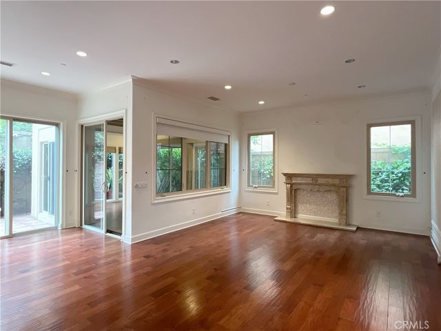 64 Berkshire, Irvine, CA 92620