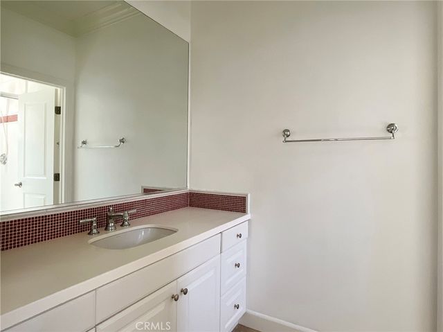 64 Berkshire, Irvine, CA 92620