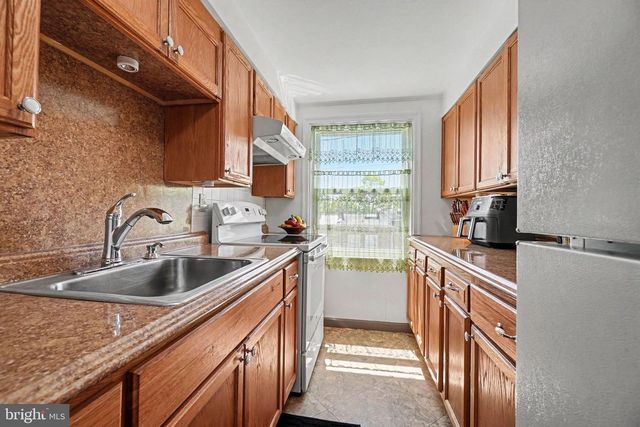 2461 ADRIAN ST, Harrisburg, PA 17104