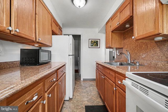 2461 ADRIAN ST, Harrisburg, PA 17104