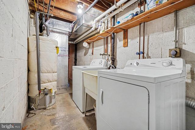 2461 ADRIAN ST, Harrisburg, PA 17104