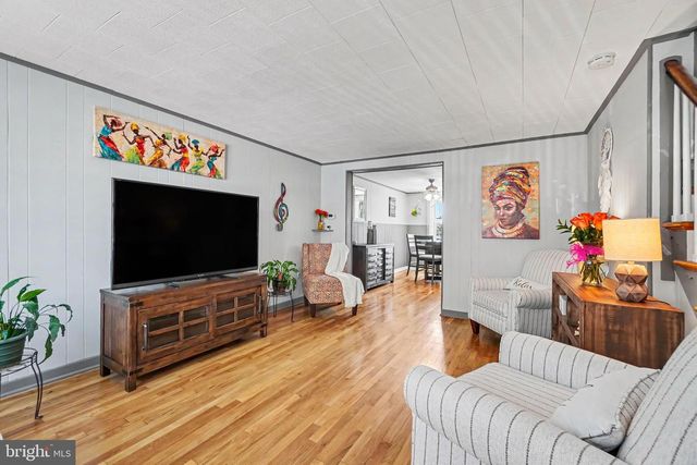 2461 ADRIAN ST, Harrisburg, PA 17104