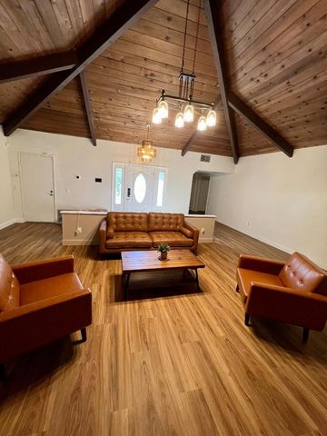 11651 Poplar Street, Loma Linda, CA 92354