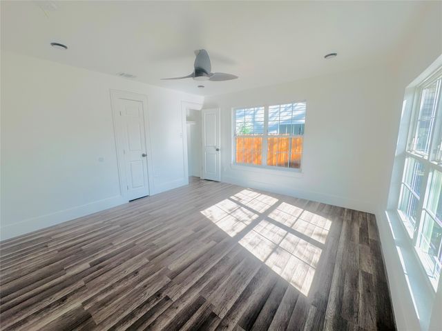 1706 N Wilhite Street, Cleburne, TX 76031