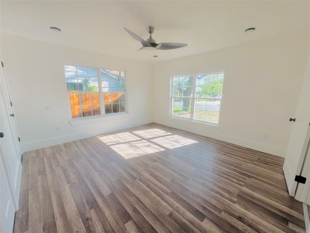 1706 N Wilhite Street, Cleburne, TX 76031