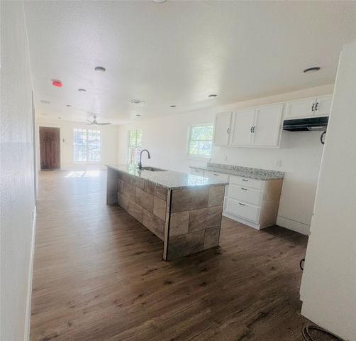 1706 N Wilhite Street, Cleburne, TX 76031
