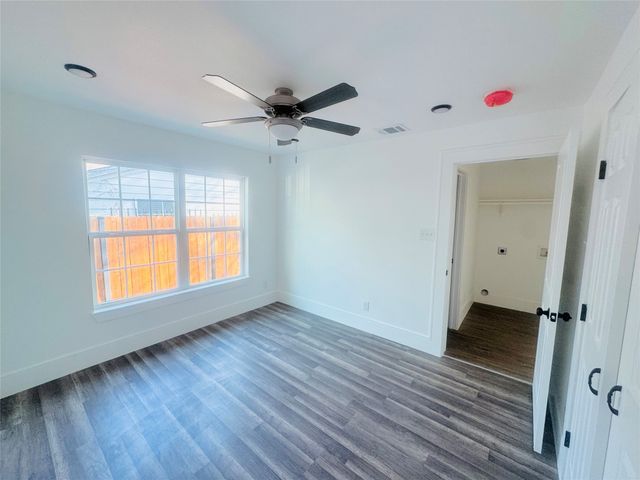 1706 N Wilhite Street, Cleburne, TX 76031