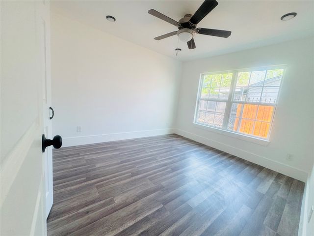1706 N Wilhite Street, Cleburne, TX 76031