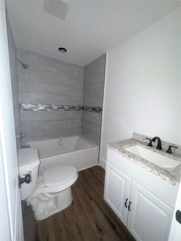 1706 N Wilhite Street, Cleburne, TX 76031