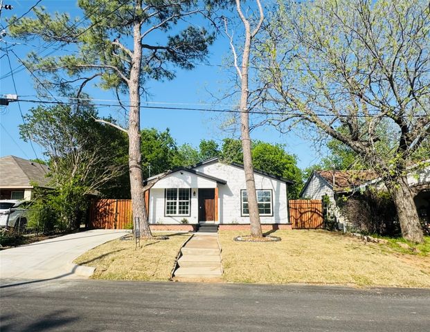 1706 N Wilhite Street, Cleburne, TX 76031