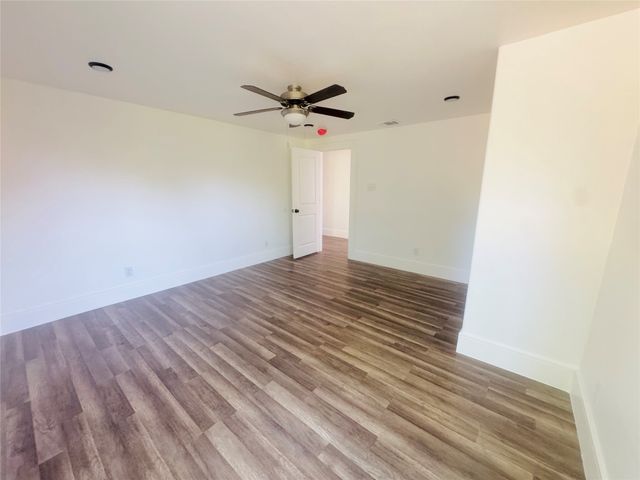 1706 N Wilhite Street, Cleburne, TX 76031