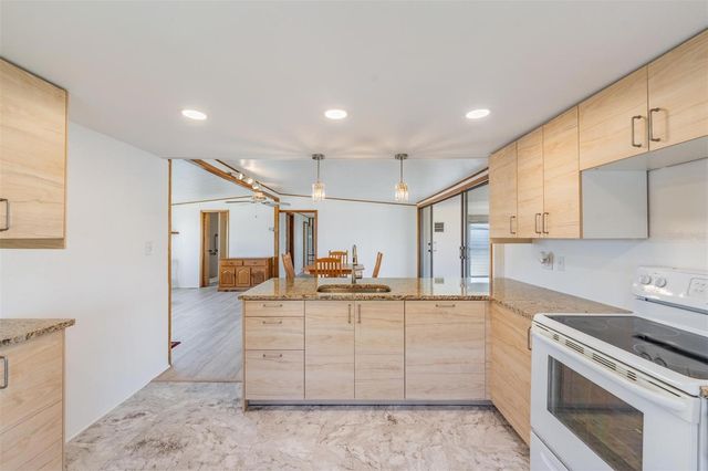 4851 W GANDY BLVD B7L46, Tampa, FL 33611