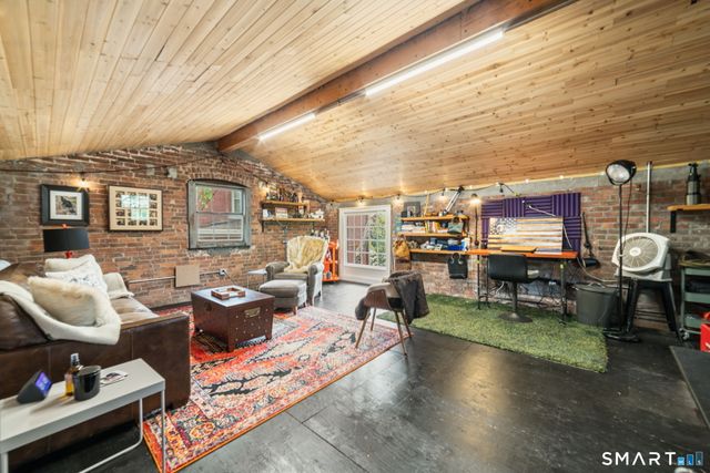 161 Olive Street, New Haven, CT 06511