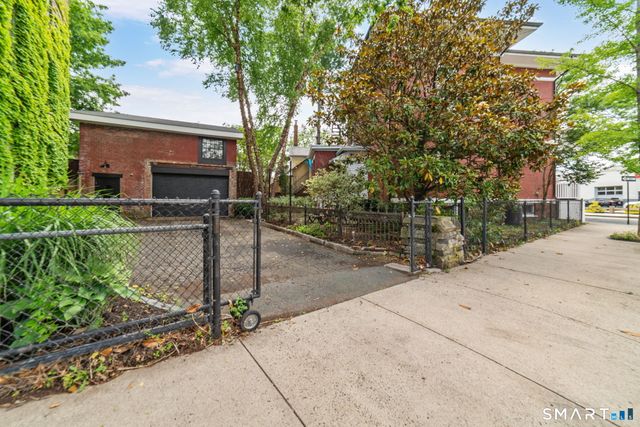161 Olive Street, New Haven, CT 06511