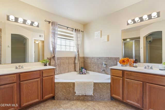 5950 Katelyn Gray Circle, El Paso, TX 79924