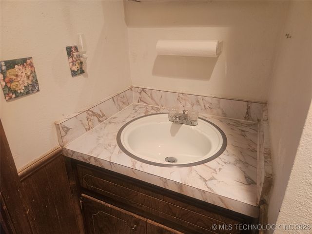 4310 E 75th Street N, Okay, OK 74446