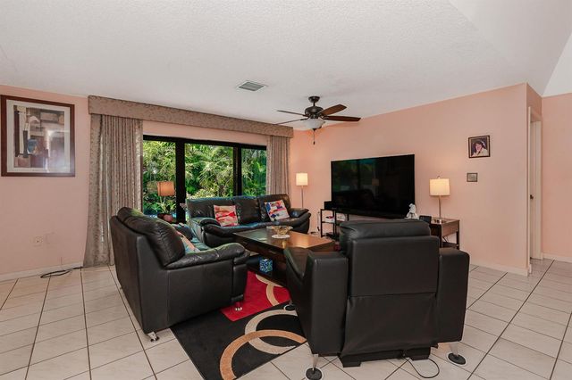 4961 SW 94TH Avenue, Cooper City, FL 33328