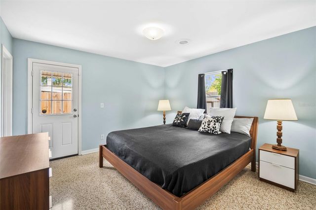 6010 N GUNLOCK AVENUE, Tampa, FL 33614