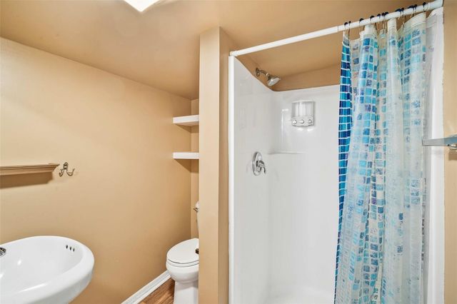 6010 N GUNLOCK AVENUE, Tampa, FL 33614