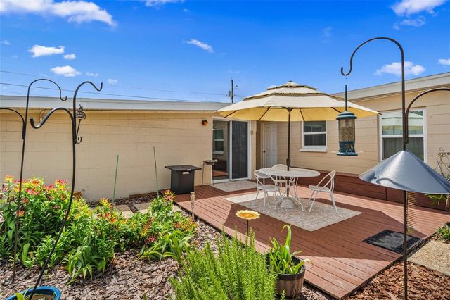 6010 N GUNLOCK AVENUE, Tampa, FL 33614