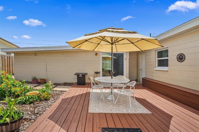 6010 N GUNLOCK AVENUE, Tampa, FL 33614