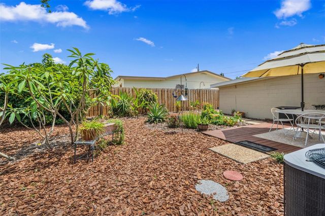 6010 N GUNLOCK AVENUE, Tampa, FL 33614