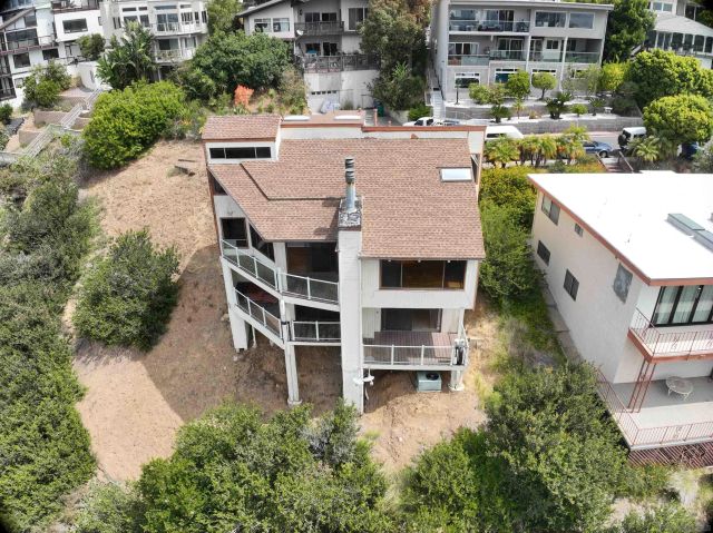 2415 La France St., San Diego, CA 92109