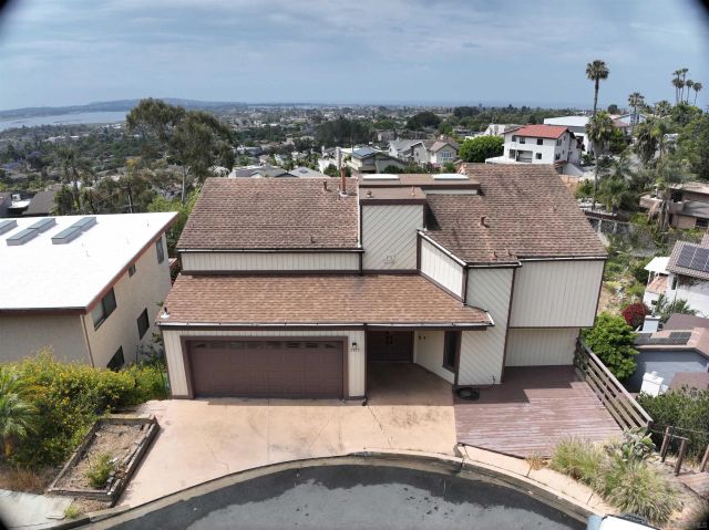 2415 La France St., San Diego, CA 92109