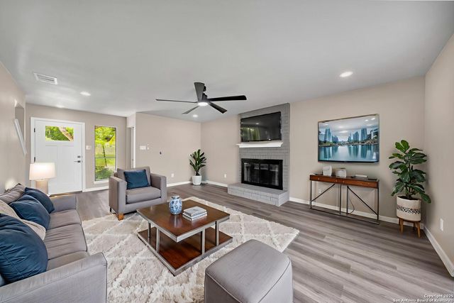 7290 Shadow Ridge, San Antonio, TX 78250