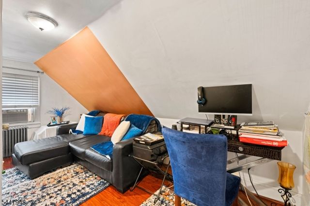 1522 Bower St, Linden City, NJ 07036