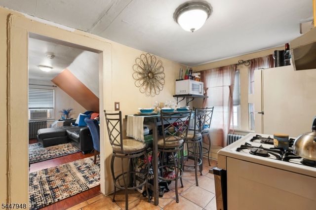 1522 Bower St, Linden City, NJ 07036