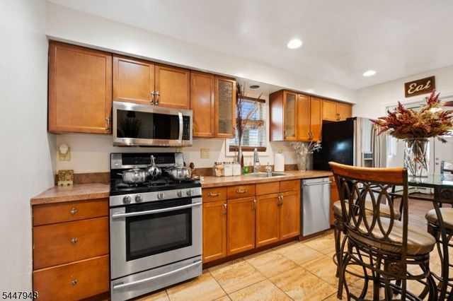 1522 Bower St, Linden City, NJ 07036