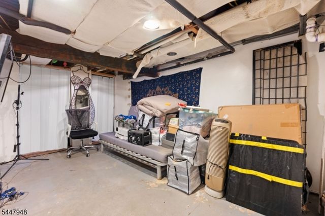 1522 Bower St, Linden City, NJ 07036