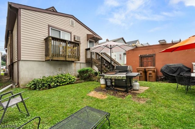 1522 Bower St, Linden City, NJ 07036